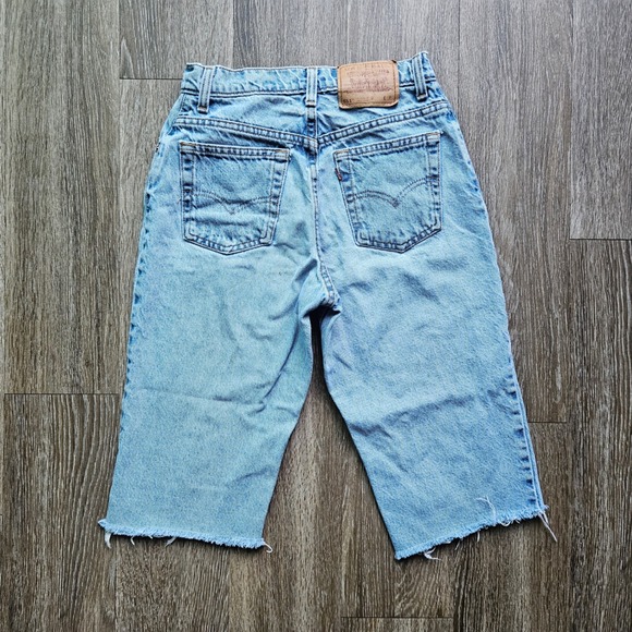 Levis 551 Relaxed Fit Cut Off Denim Jorts Light Wash Blue Made in USA 6P - Picture 2 of 7